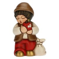 Presepe Classico child with red apple