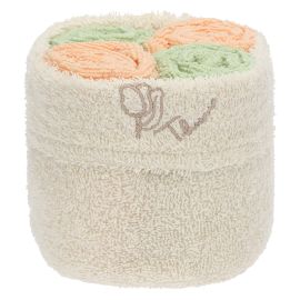 Set of 4 guest towels with basket
