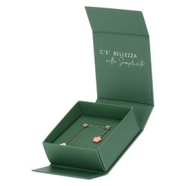 Pendant earring with flower