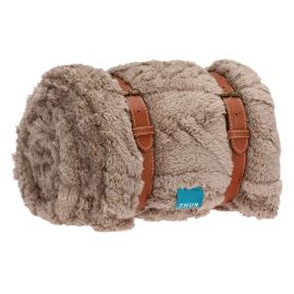 Jacquard coral fleece blanket with faux leather handles